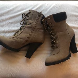 Ankle boots